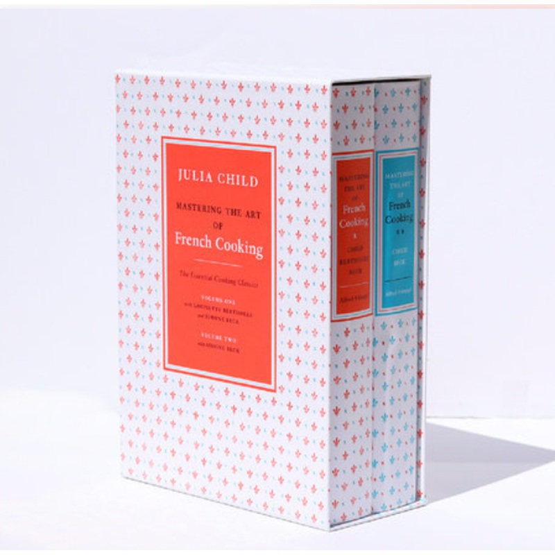 Mastering the Art of French Cooking: 2 Volume Boxed Set